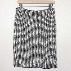 St. John boucle tweed knit pull on pencil skirt